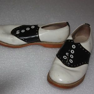 saddle shoes vintage